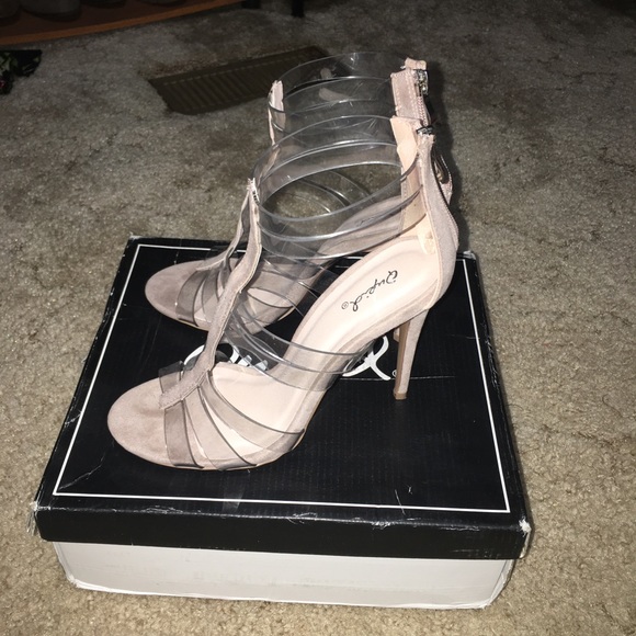 ❌SOLD❌Clear Strap Heels - Picture 4 of 8